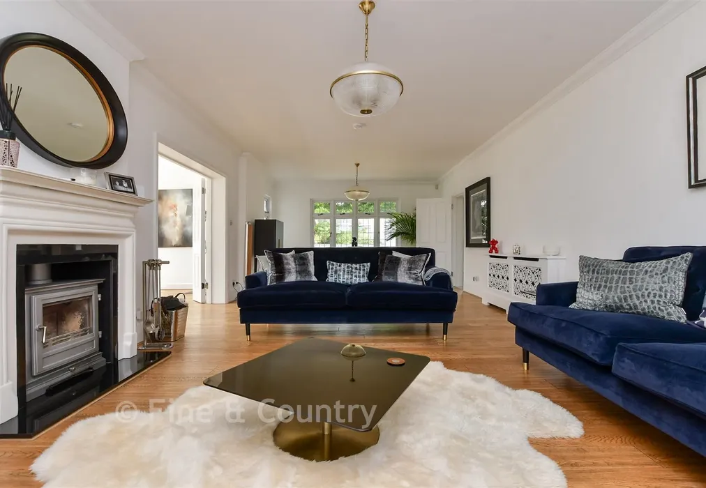 Drawing Room - North Foreland Road, Broadstairs, Kent - Wards of Kent