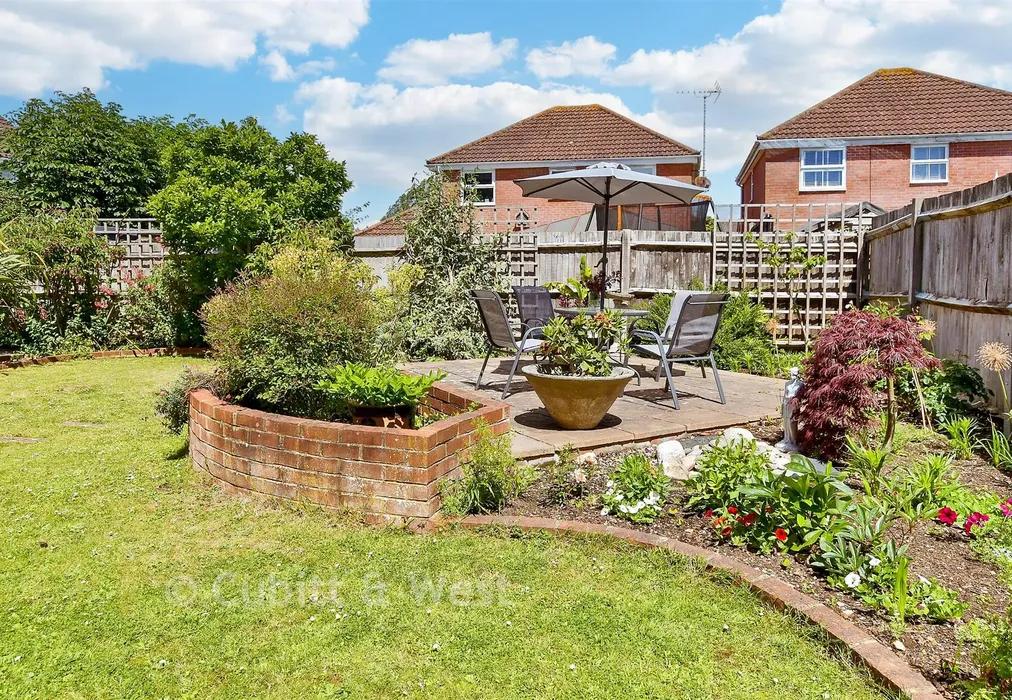 Rear Garden - Jasmine Close, Marlborough Place, Littlehampton, West Sussex - Wards of Kent