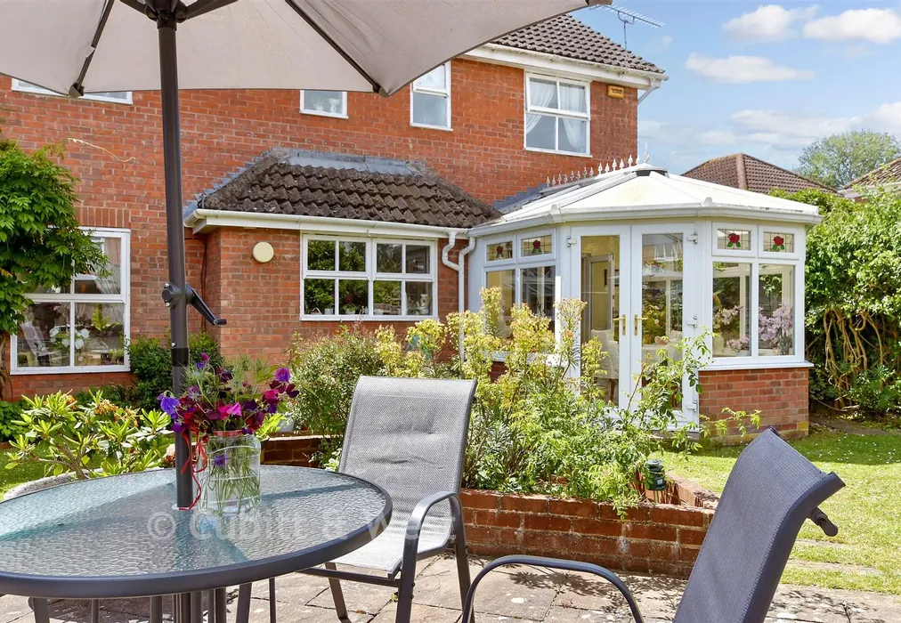 External Lifestyle Photograph - Jasmine Close, Marlborough Place, Littlehampton, West Sussex - Wards of Kent