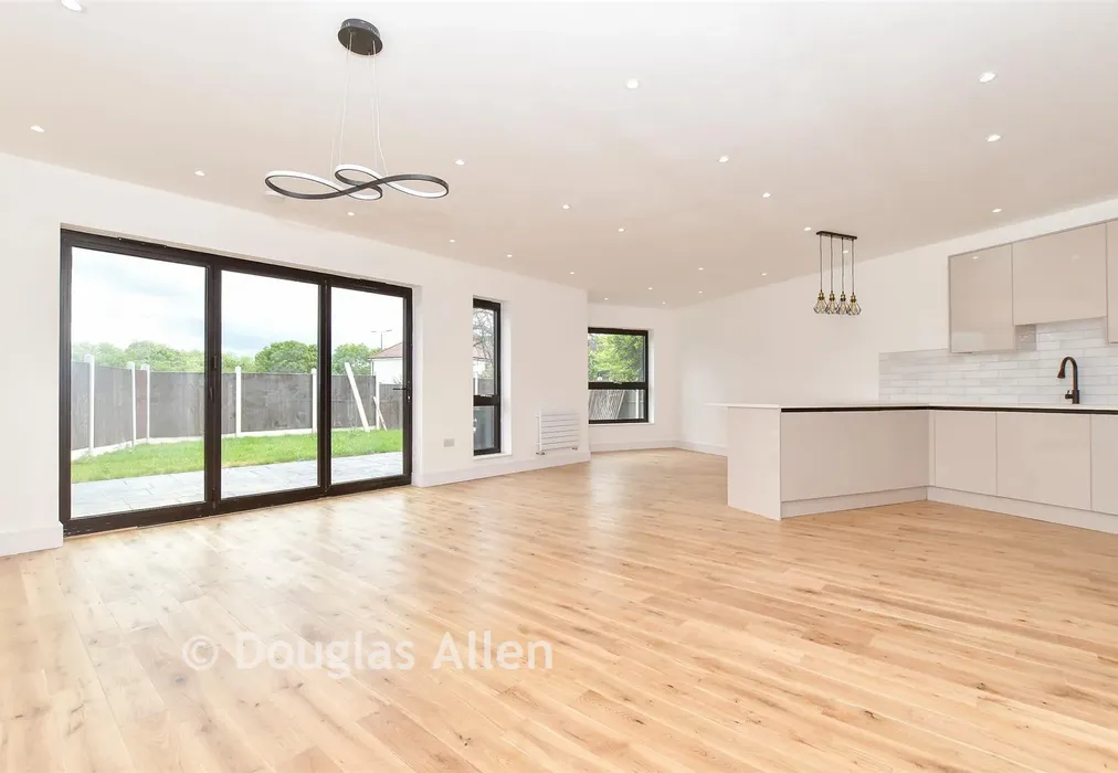 Lounge/Diner/Kitchen - Freshwell Avenue, Romford, Essex - Wards of Kent