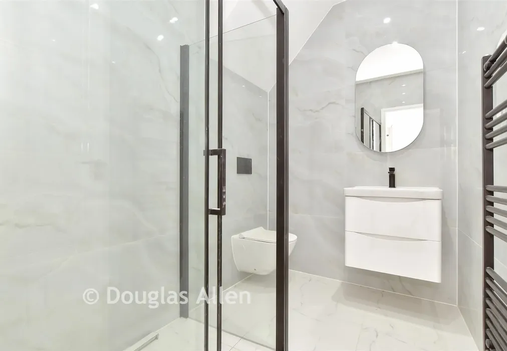 Shower Room - Freshwell Avenue, Romford, Essex - Wards of Kent