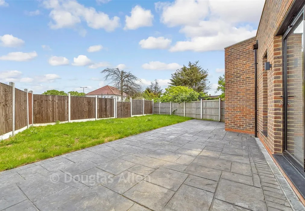 Rear Garden - Freshwell Avenue, Romford, Essex - Wards of Kent