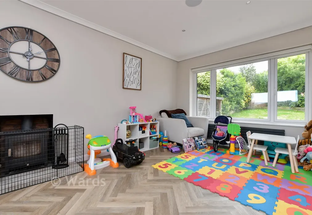 Lounge - Greenacre Close, Herne Bay, Kent - Wards of Kent