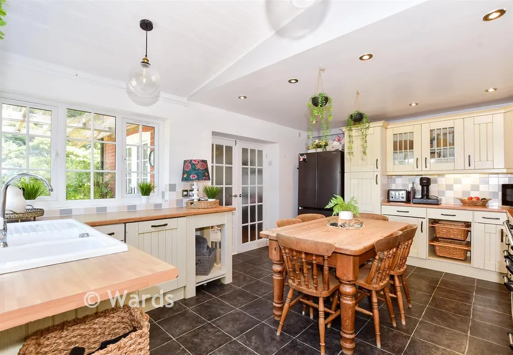 Kitchen/Diner - Pristling Lane, Staplehurst, Tonbridge, Kent - Wards of Kent