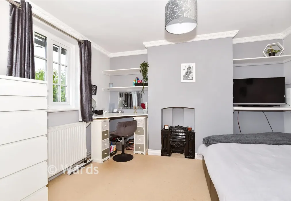 Bedroom 2 - Pristling Lane, Staplehurst, Tonbridge, Kent - Wards of Kent