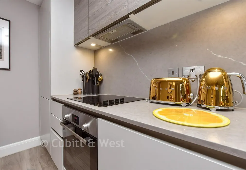 Internal Lifestyle Photograph - Manor Road, Wallington, Surrey - Wards of Kent