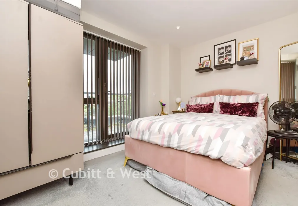 Bedroom 1 - Manor Road, Wallington, Surrey - Wards of Kent