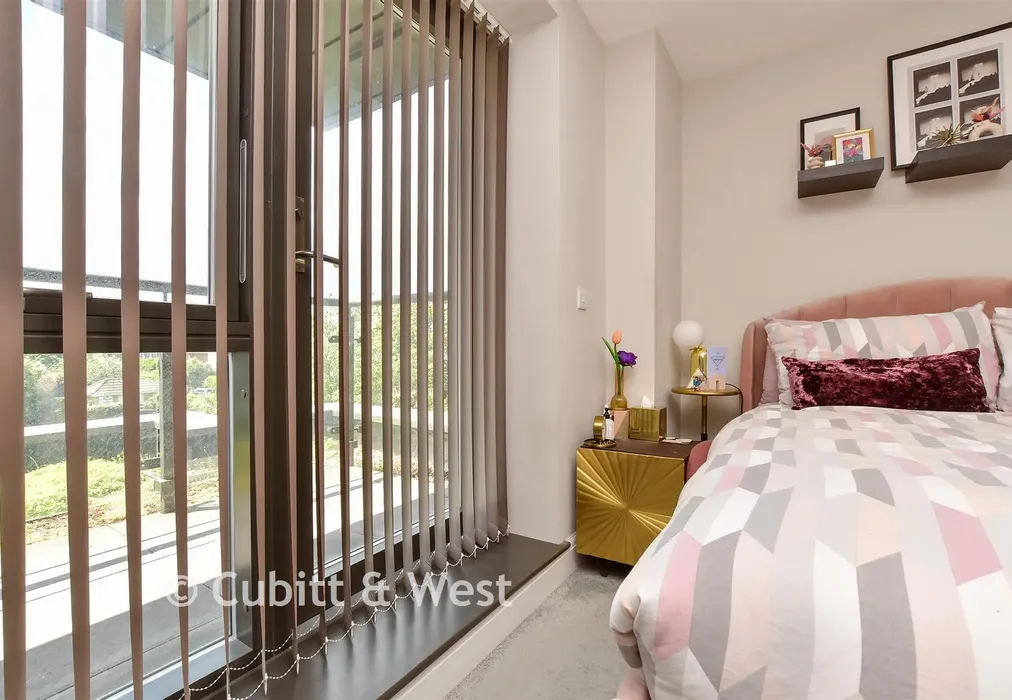 Internal Lifestyle Photograph - Manor Road, Wallington, Surrey - Wards of Kent