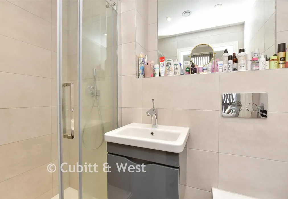 En-Suite Shower Room - Manor Road, Wallington, Surrey - Wards of Kent