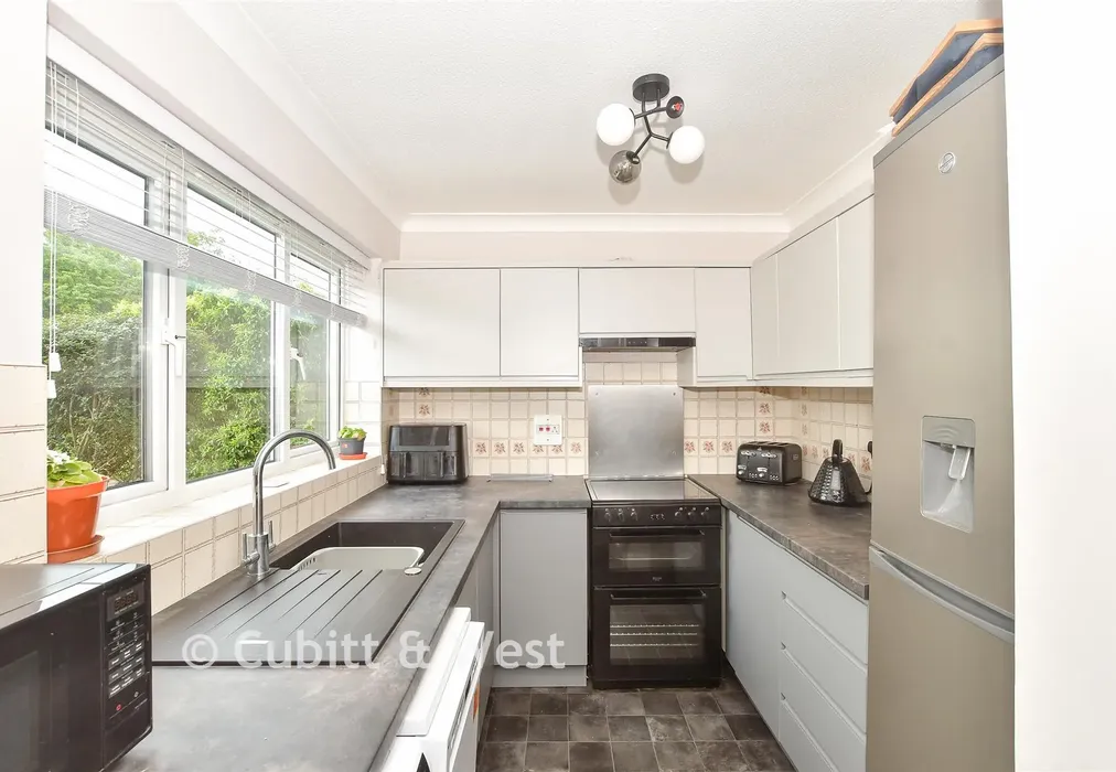Kitchen - Aspen Walk, Haywards Heath, West Sussex - Wards of Kent