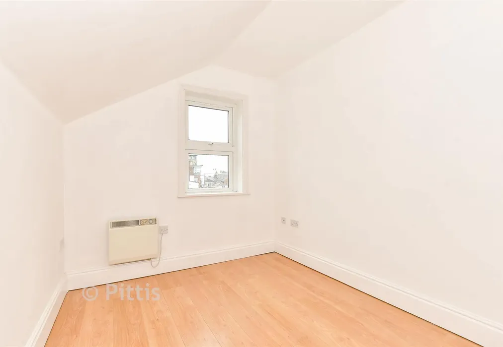 Bedroom 2 - George Street, Ryde, Isle of Wight - Wards of Kent