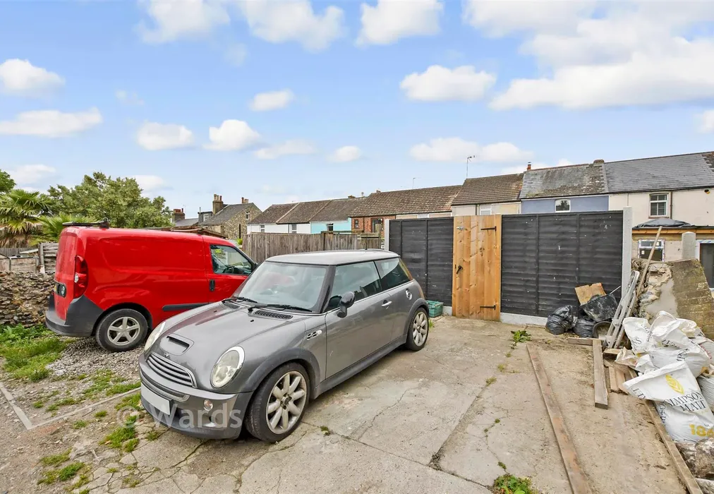 Driveway/Parking - Upper Dumpton Park Road, Ramsgate, Kent - Wards of Kent
