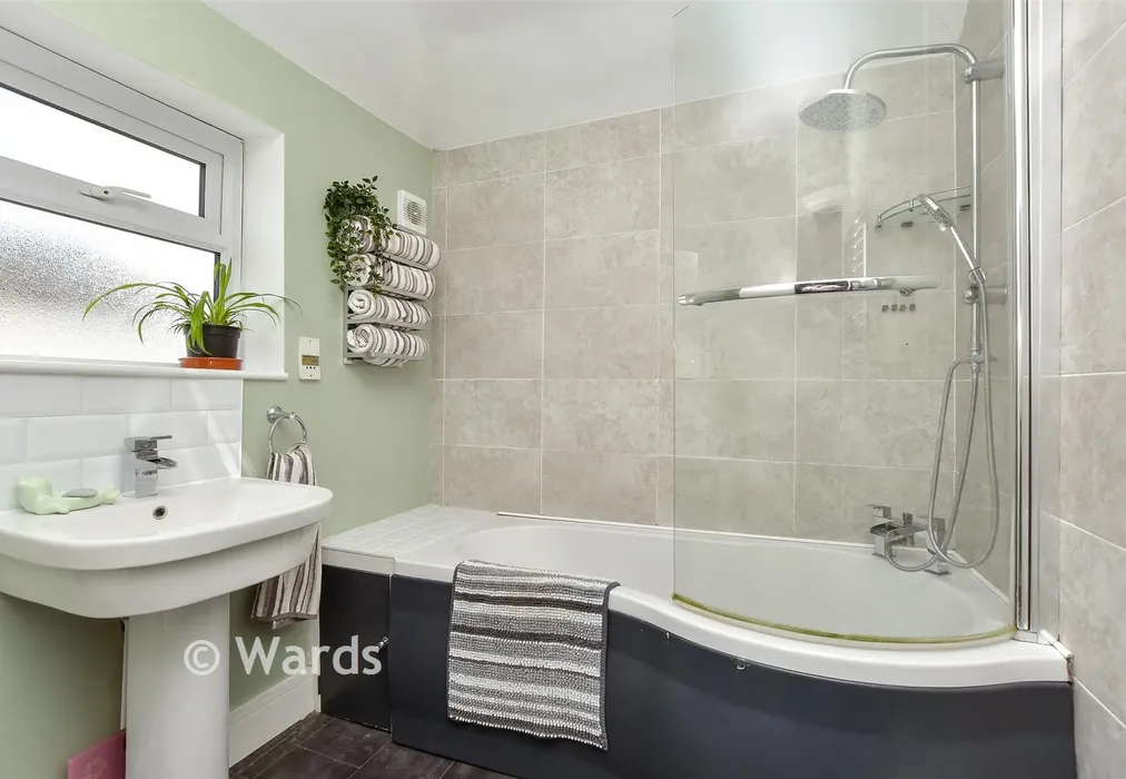 Bathroom - Vincent Road, Sittingbourne, Kent - Wards of Kent