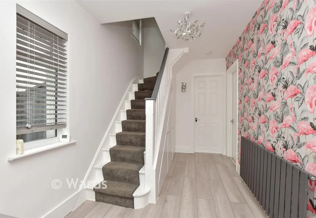 Entrance Hall - Vincent Road, Sittingbourne, Kent - Wards of Kent