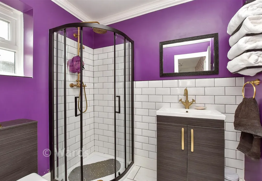 Shower Room - Vincent Road, Sittingbourne, Kent - Wards of Kent