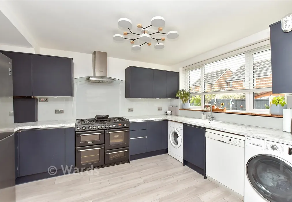 Kitchen - Vincent Road, Sittingbourne, Kent - Wards of Kent