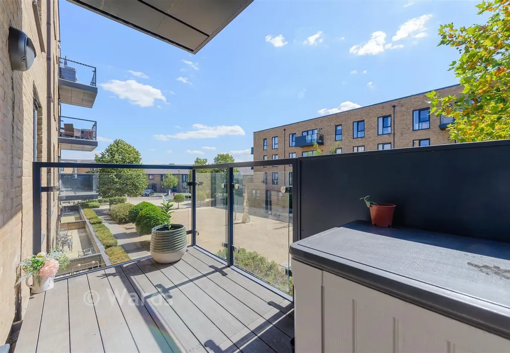 Balcony - Sterling Road, Bexleyheath, Kent - Wards of Kent