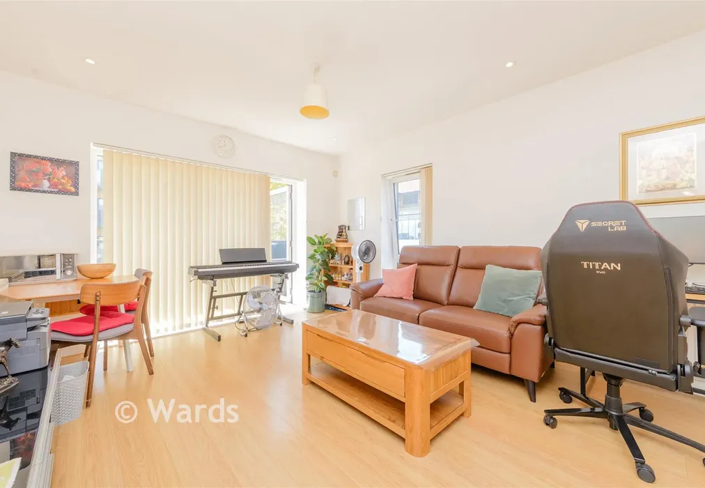 Lounge/Diner - Sterling Road, Bexleyheath, Kent - Wards of Kent