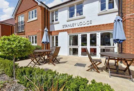 Great Tattenhams, Epsom, Surrey - Wards of Kent
