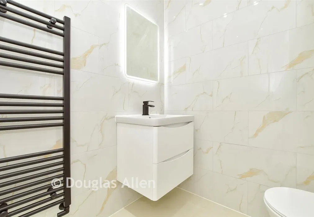 Cloakroom - Freshwell Avenue, Chadwell Heath, Essex - Wards of Kent