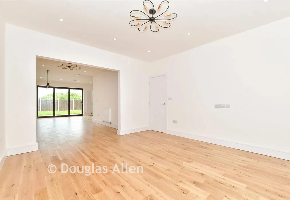 Lounge - Freshwell Avenue, Chadwell Heath, Essex - Wards of Kent