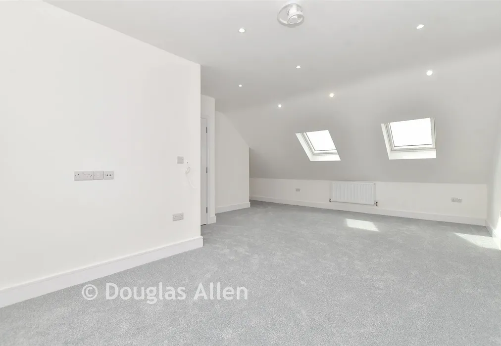 Bedroom 1 - Freshwell Avenue, Chadwell Heath, Essex - Wards of Kent