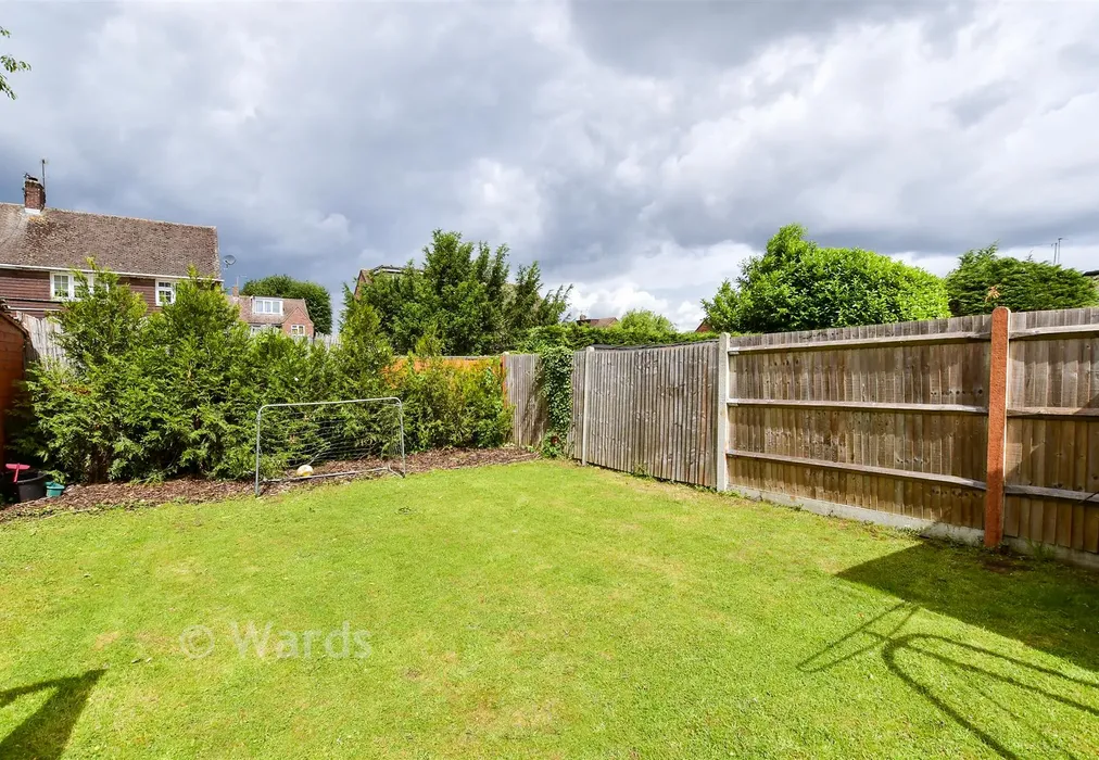 Rear Garden - Sycamore Drive, Greenacres, Aylesford, Kent - Wards of Kent
