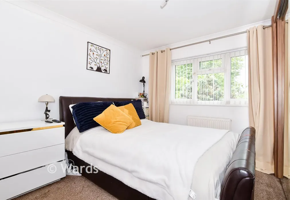 Bedroom 2 - Sycamore Drive, Greenacres, Aylesford, Kent - Wards of Kent