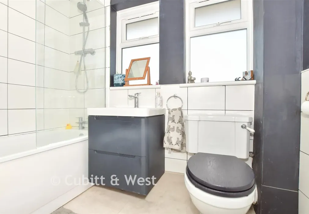 Bathroom - Rudyard Close, Woodingdean, Brighton, East Sussex - Wards of Kent