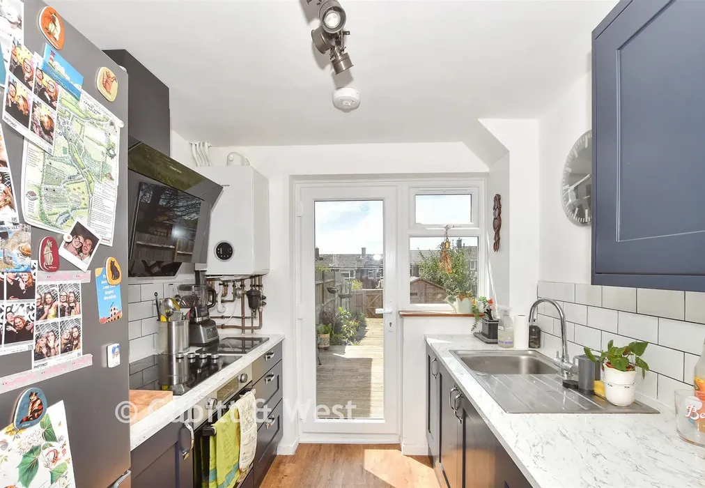 Kitchen - Rudyard Close, Woodingdean, Brighton, East Sussex - Wards of Kent