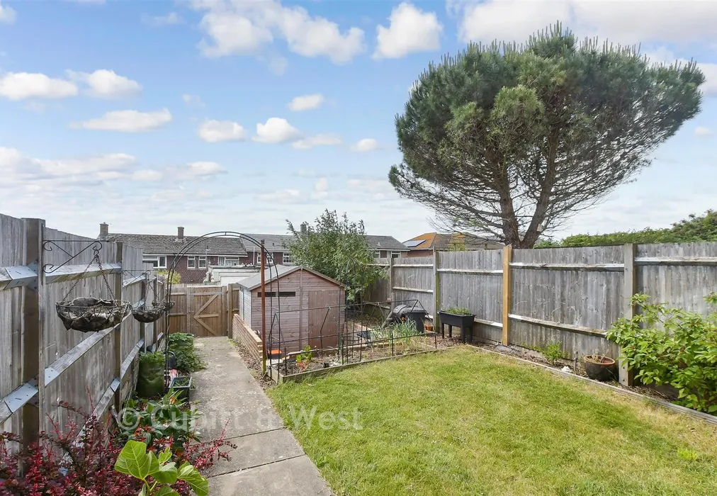 Rear Garden - Rudyard Close, Woodingdean, Brighton, East Sussex - Wards of Kent