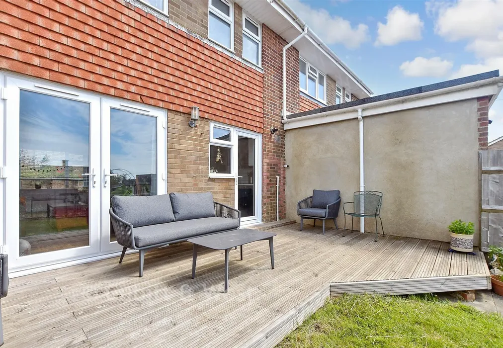 Rear Garden - Rudyard Close, Woodingdean, Brighton, East Sussex - Wards of Kent