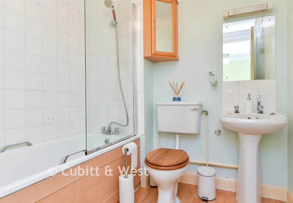 Bathroom - Flint Close, East Preston, West Sussex - Wards of Kent