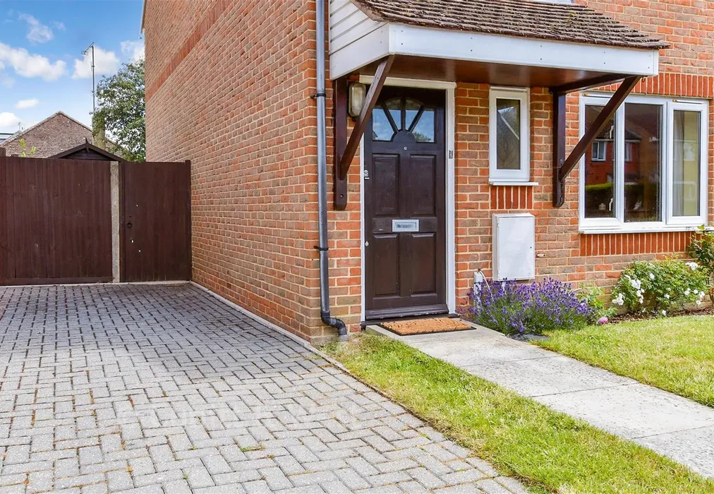 Driveway/Parking - Flint Close, East Preston, West Sussex - Wards of Kent