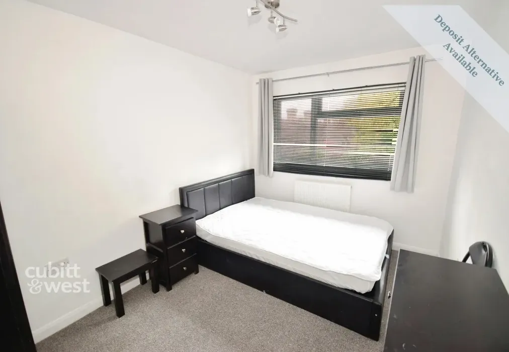 Bedroom - Northgate Road, Crawley, RH10 - Wards of Kent