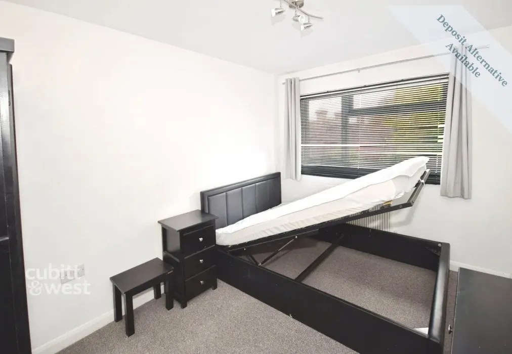 Bedroom - Northgate Road, Crawley, RH10 - Wards of Kent