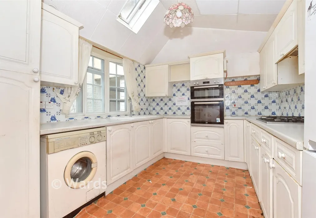 Kitchen - Bowling Street, Sandwich, Kent - Wards of Kent