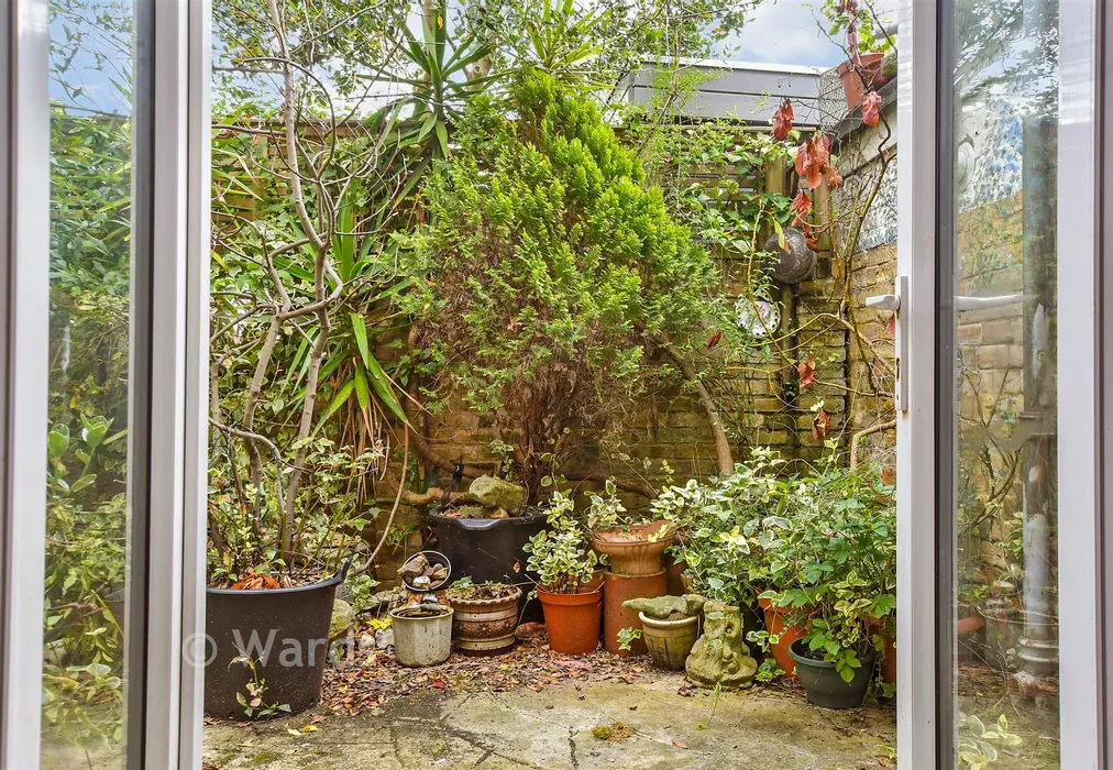 External Lifestyle Photograph - Bowling Street, Sandwich, Kent - Wards of Kent
