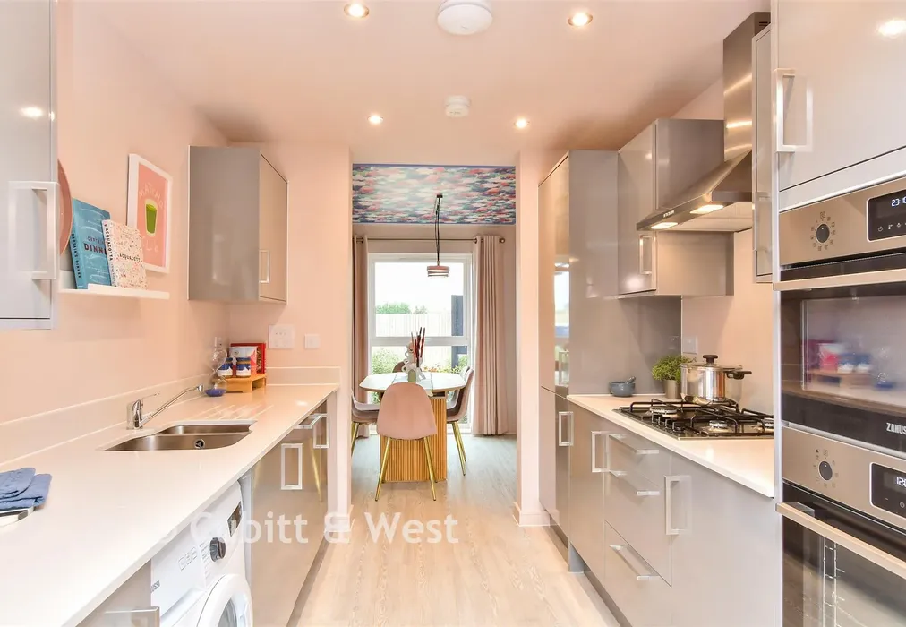 Kitchen - Elizabeth Square, Sword Street, Worthing, West Sussex - Wards of Kent