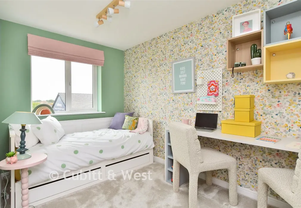 Bedroom 3 - Elizabeth Square, Sword Street, Worthing, West Sussex - Wards of Kent