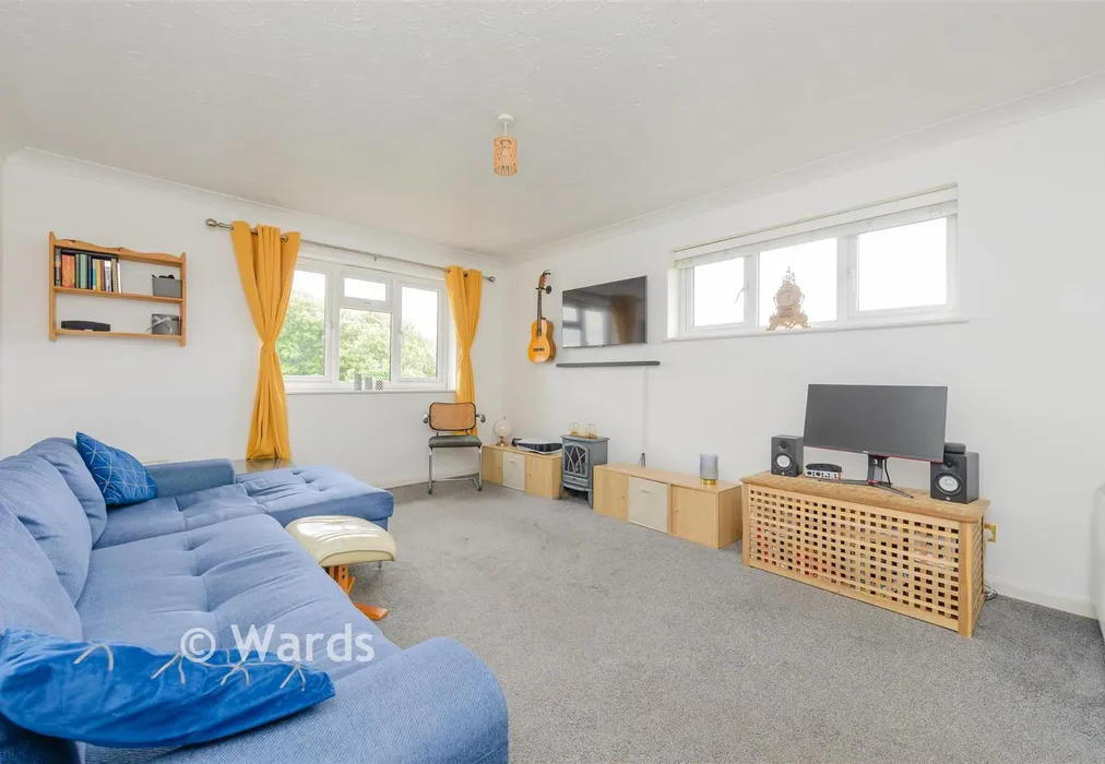 Lounge - Erith Road, Belvedere, Kent - Wards of Kent