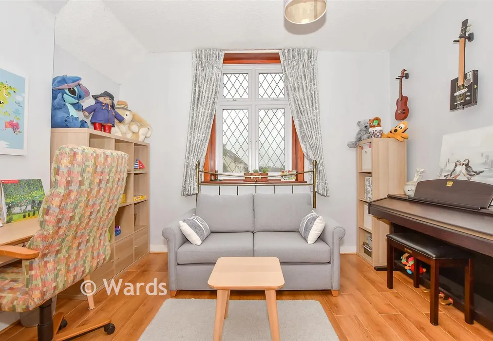 Bedroom 2 - School Lane, Wouldham, Kent - Wards of Kent