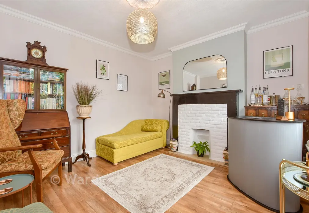 Bedroom 3/Sitting Room - School Lane, Wouldham, Kent - Wards of Kent