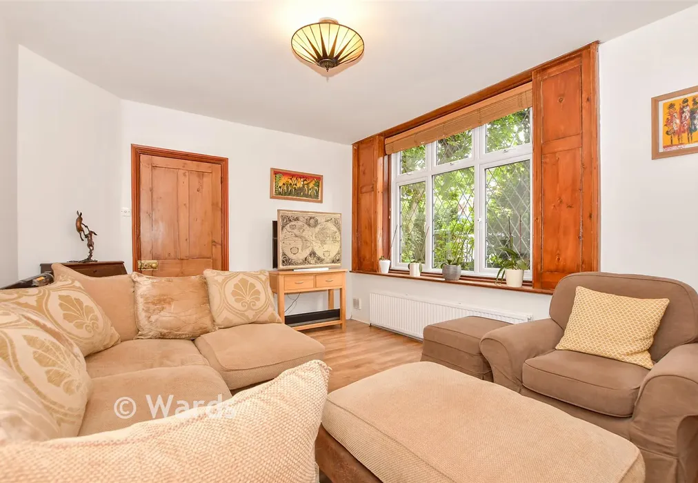 Lounge - School Lane, Wouldham, Kent - Wards of Kent