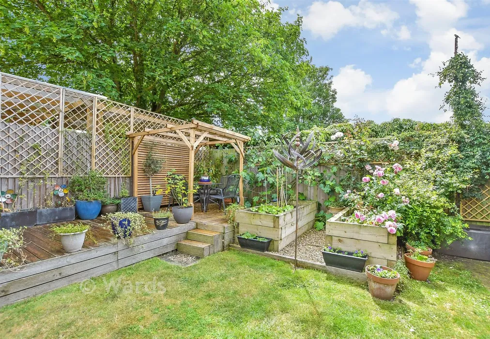 Rear Garden - School Lane, Wouldham, Kent - Wards of Kent