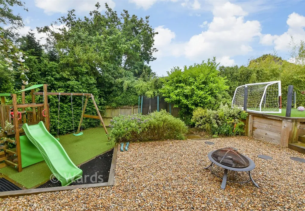 Rear Garden - High Ridge, Seabrook, Hythe, Kent - Wards of Kent