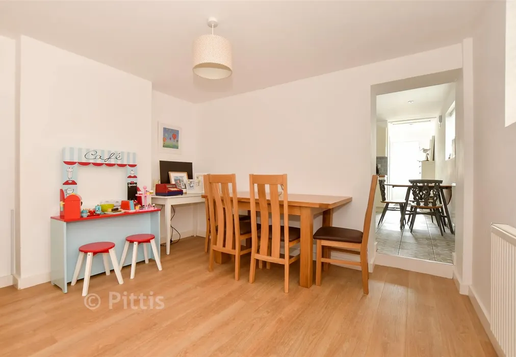 Dining Area - Nelson Street, Ryde, Isle of Wight - Wards of Kent