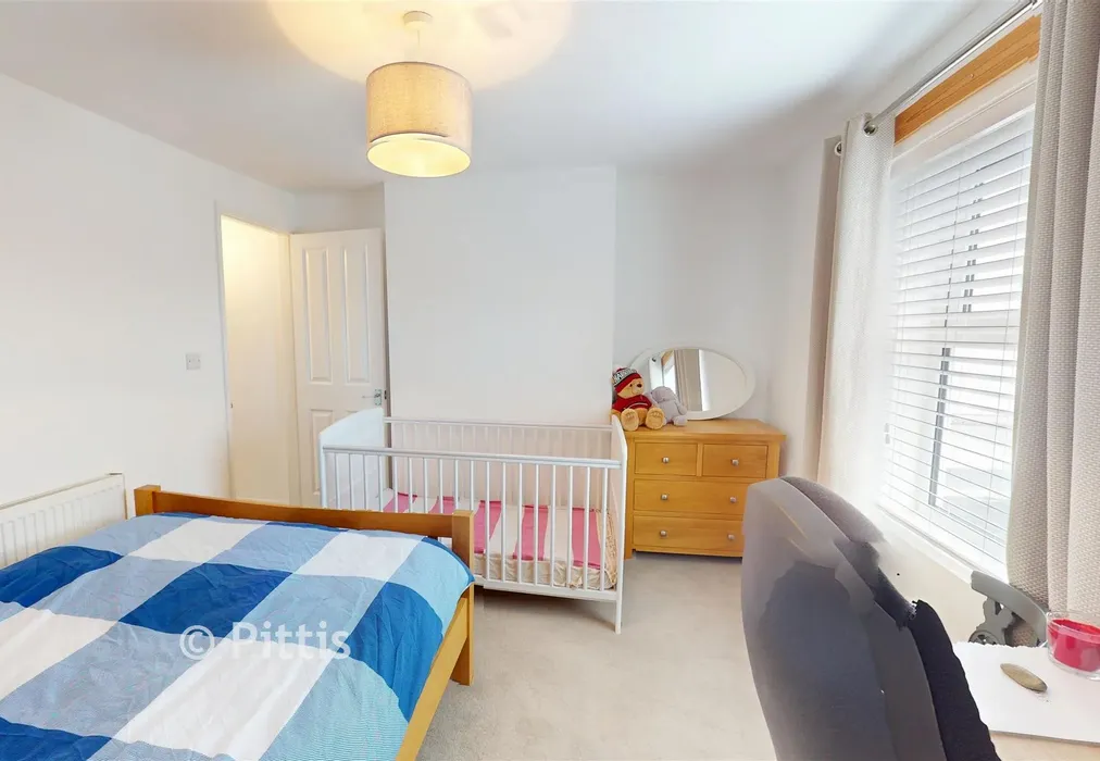 Bedroom 2 - Nelson Street, Ryde, Isle of Wight - Wards of Kent