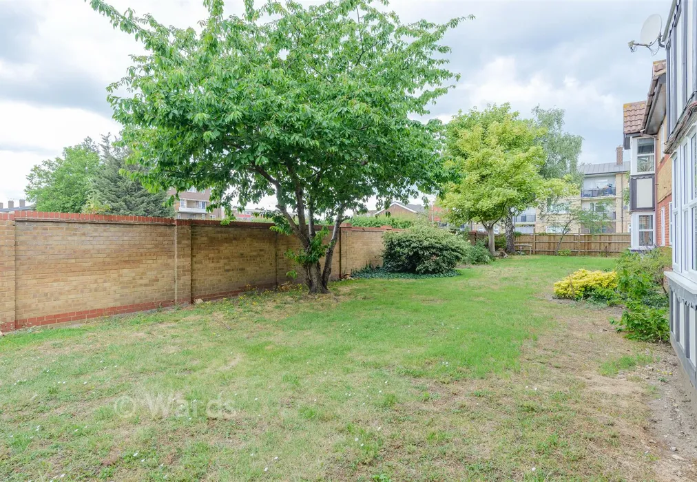 Communal Gardens - St. Edmund's Road, Dartford, Kent - Wards of Kent