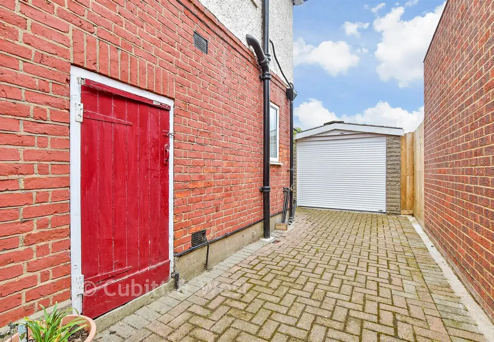 Driveway/Parking - Fir Road, Sutton, Surrey - Wards of Kent